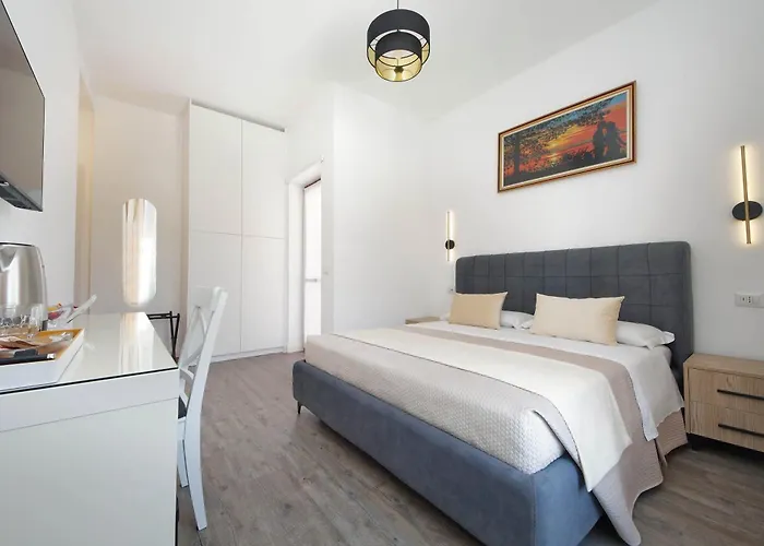 Lux House Гостевой дом