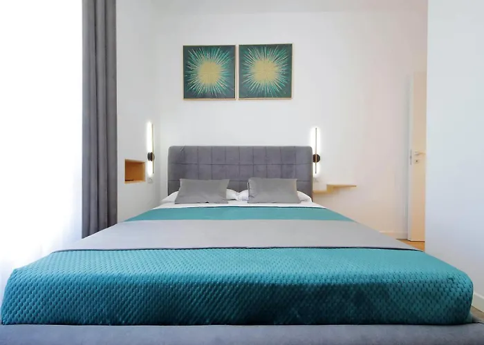 Lux House 4* Рим